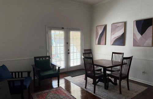 Charming 2-Bedroom 1 Bath Near Everything - Foto 15