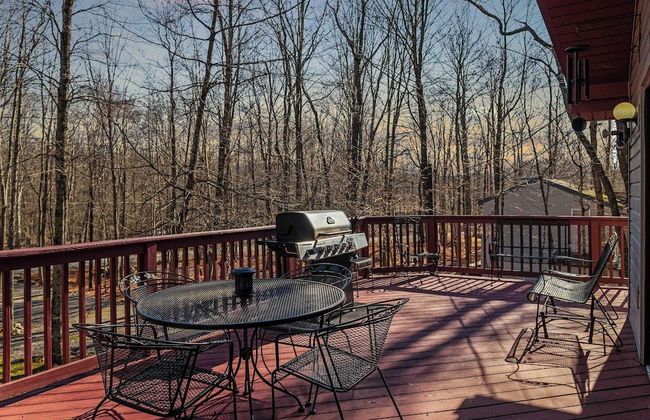 Mountain Magic by Avantstay Firepit + Game Room - Pool Table, Foosball - Foto 3