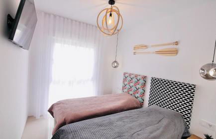 Fortuna Penthouse with roof terrace, AC and pool - Photo 19