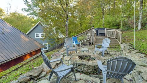 Walk to Marina Center Hill Lake Home with Hot Tub - Foto 2