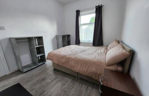 Newly Refurbished 3 Bedroom House with Lovely Garden - Foto 14