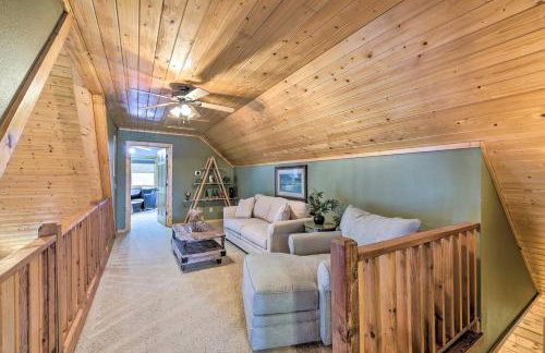 Country Cabin with Wraparound Deck and Views! - Foto 23