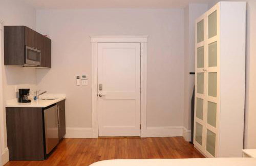 A Stylish Stay w/ a Queen Bed, Heated Floors.. #15 - Foto 9