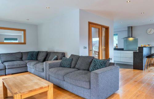 Finest Retreats - Lake View - Photo 9