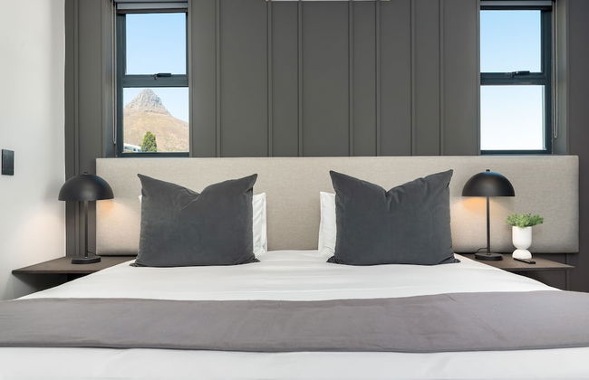 One Calais Luxury Apartments - Photo 34