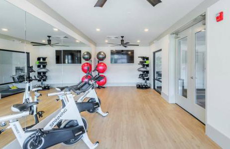 Landing Stunning 1BD Pool Clubhouse - Foto 15