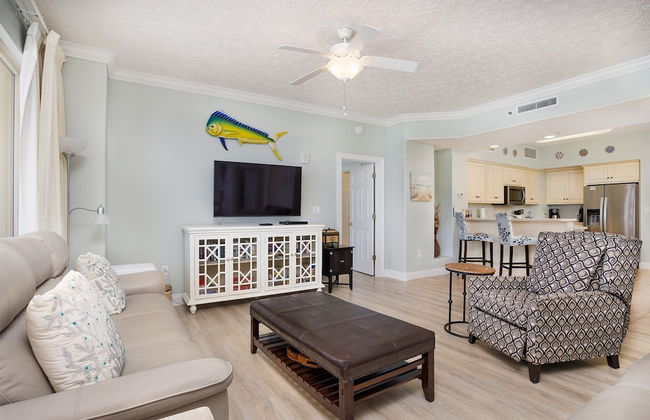 Wondrous Oceanfront Condo with Free Poolside WiFi - Unit 1105 by RedAwning - Foto 10