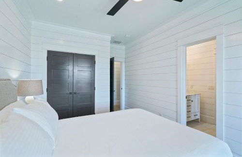 Water's Edge - Luxury Lakefront Beach House with Private Pool & Community Amenities - Foto 24