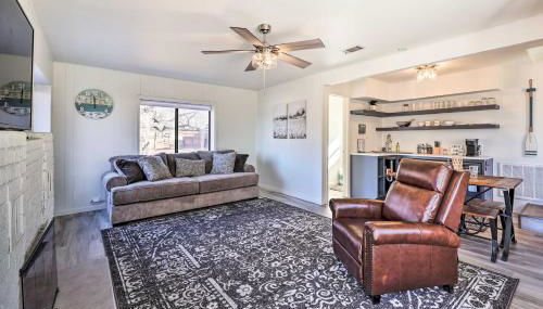 Shared Dock and Seasonal Pool Lakefront Grove Cabin - Foto 4