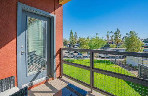 Posh 2BD - Gym, Pool, Parking, W-D - Sleeps 8 - Foto 5