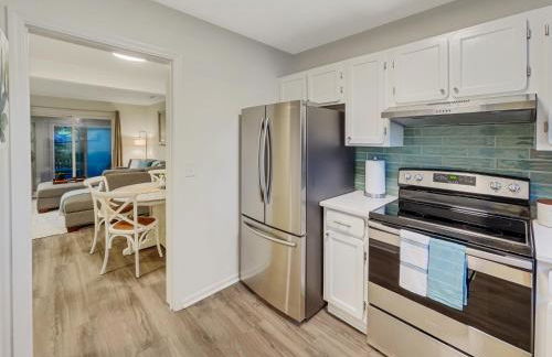 5 Min to Beach—King Beds - Photo 18