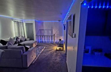 COZY STYLISH 1BR CONDO LED Ambience Private Entry Home Away From Home - Photo 7
