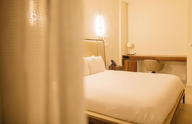 The Six Apparthotel - Foto 48