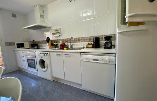 Bahía de Marbella Beachfront 2 bedroom apartment - Photo 22