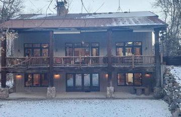 Sundance Spacious Vaulted Ceiling cabin, Hot tub, huge lawn - Foto 32