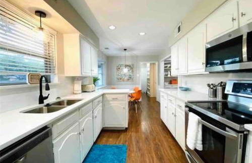 5 STAR House - Chic Mid-Century Modern Luxury Home - Foto 19