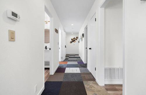 Spacious 5BR Coastal Retreat - 8 Beds Beach & Golf - Old - Photo 24