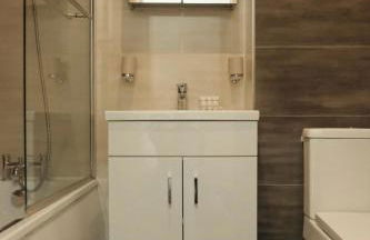 Amanah Properties - Stylish Retreat for Friends & Families Zone 1 Sleeps 5 - Foto 28