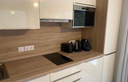 Méribel 2 pièces avec cabine, centre, proche commerce et pistes avec parking et wifi état neuf - Foto 7