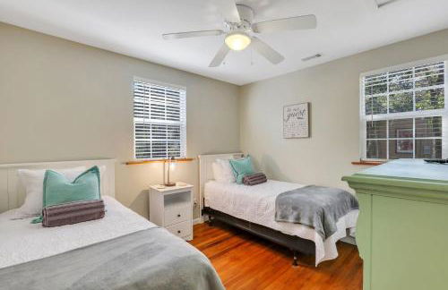 Charming Lowcountry Cottage in the Heart of Beaufort, SC - Foto 19