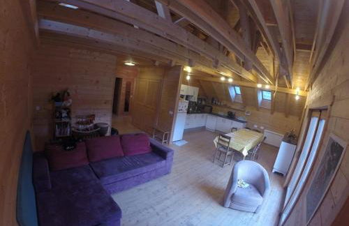 2eme étage de 85m2 d'un chalet - Foto 2