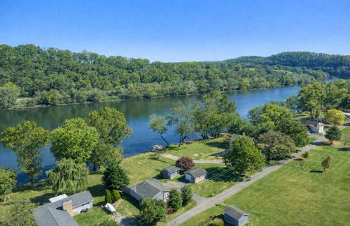 New River Riverfront , Hot Tub & Canoes, Trophy Muskie Fishing , Near VT - Foto 41