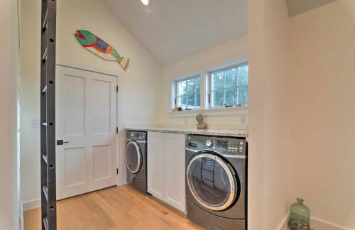 Walk to Beach! Cape Cod Cottage with Fire Pit - Photo 22