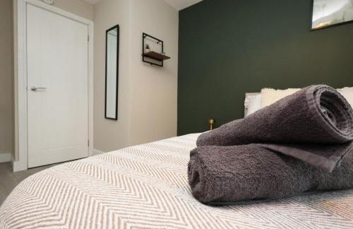 Perfect Booking 2 Bed Home in Merthyr Tydfil - Photo 34