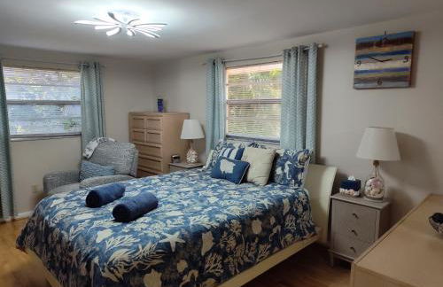 Comfortable Stay- Fully Stocked Home & Coffee Bar- All Essentials Provided - Photo 7