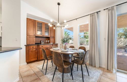 Luxury Vegas Escape,Pool, Playroom & Mtn Views - Foto 4