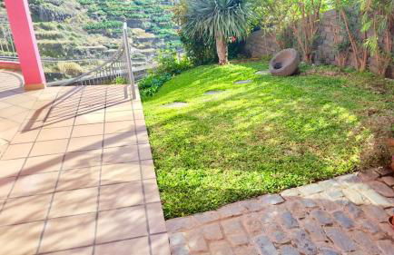 Pink House - Photo 36