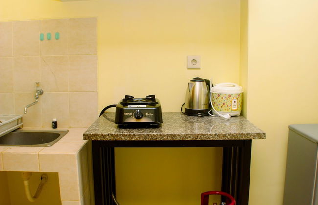 Warm And Homey Studio Room At Maple Park Sunter Apartment - Foto 7