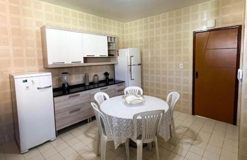 Entre Aeroporto e Centro , o Conforto em Ilhéus - Foto 3