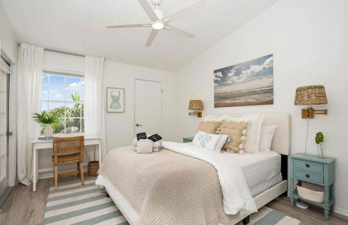 Luxury Beachside Condo - Half Mile from Beach - Foto 13