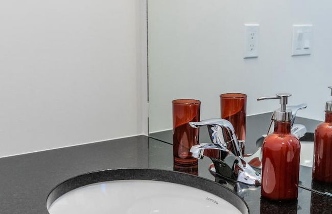 4BR 3BA Townhouse on Lake Ontario Free Parking Gym - Foto 10