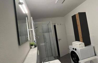 StayZen Holz & Hirsch Deluxe Hideaway zentral mit Parkplatz - Foto 26