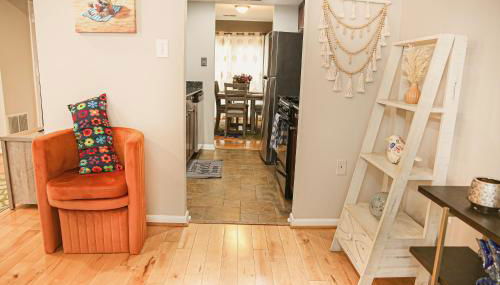 Charming 3bd Alexandria House, 11 miles to DC, Nice front view - Foto 3