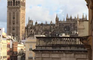 Awesome Penthouse - Photo 21