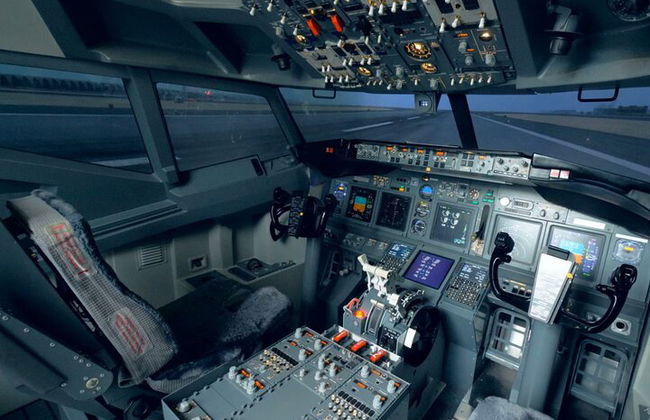 INTERMEDIATE CRUISE Flight Simulator Experience 60 Minuten in Turin - Foto 1