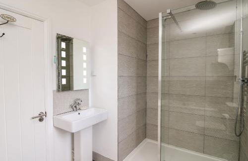 Upper Vestry - Photo 20