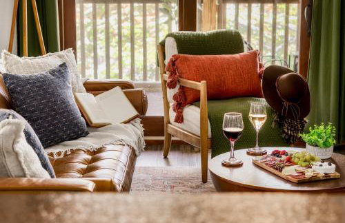 The Moondance Cabin by Lightfoot Stays Vacation Rentals - Photo 46