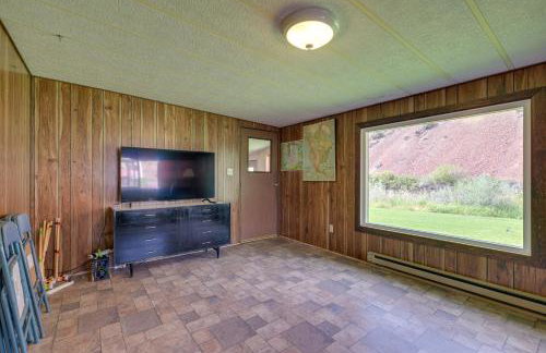 Cozy Salmon Home with Mountain Views and River Access - Foto 26