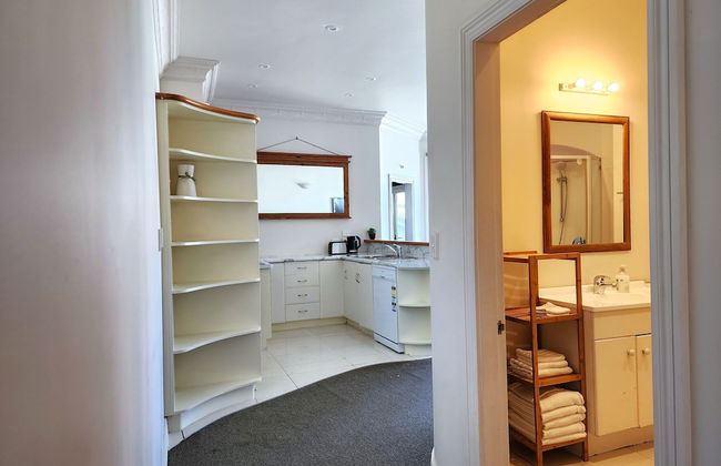 U Suites on Manners - Photo 42