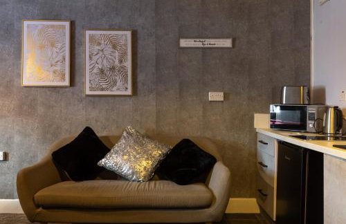 Getaway Accommodation with Pool Table and Jacuzzi! - Foto 5