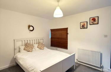 Muirhouse 2BR Apartment with Free Parking - Foto 4