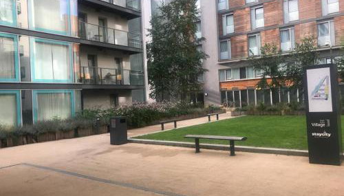 Modern apartment next to Hayes and Harlington station - Foto 1