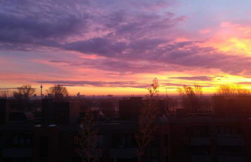 Rheinblick7 Neuss - Spektakulärer Blick auf die Düsseldorfer Skyline - Ruhig Modern Privatparkplatz Aufzug - Top Anbindung an Messe Flughafen Hauptbahnhof - Foto 46