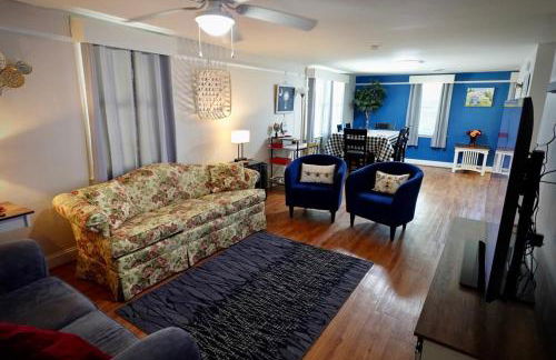 White Picket Fence - EV Charger! - Foto 25