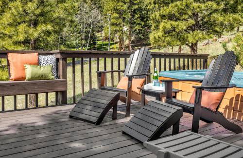 Hot Tub - Scenic Views - Spacious Deck - Game Room - Foto 51