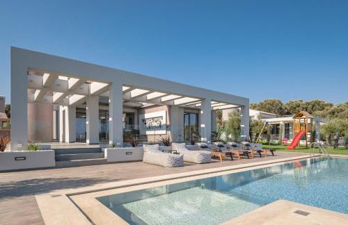 Agrielia Villas, featuring Heated Spa Whirlpool, By ThinkVilla - Photo 9